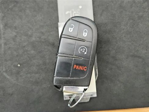 Used 2018 Jeep Compass Limited AWD/4WD image 13