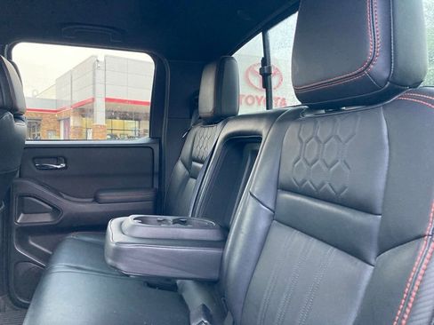 Used 2023 Nissan Frontier PRO-4X w/ Pro-4X Premium Package AWD/4WD image 9