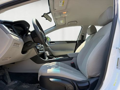Used 2019 Hyundai Sonata SE FWD image 9