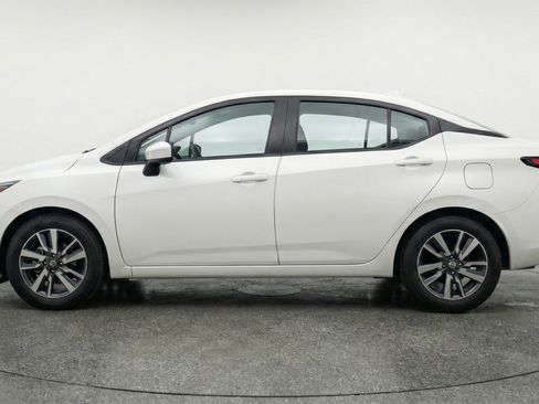 Used 2025 Nissan Versa SV FWD image 5