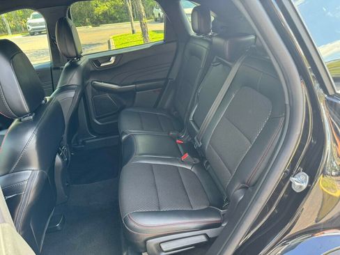 Used 2025 Ford Escape ST-Line Select AWD/4WD image 7