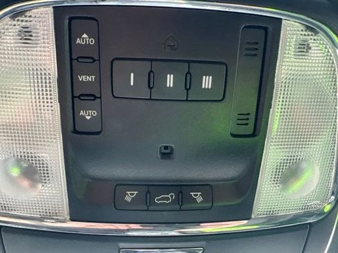 Certified 2019 Jeep Grand Cherokee Laredo AWD/4WD image 31