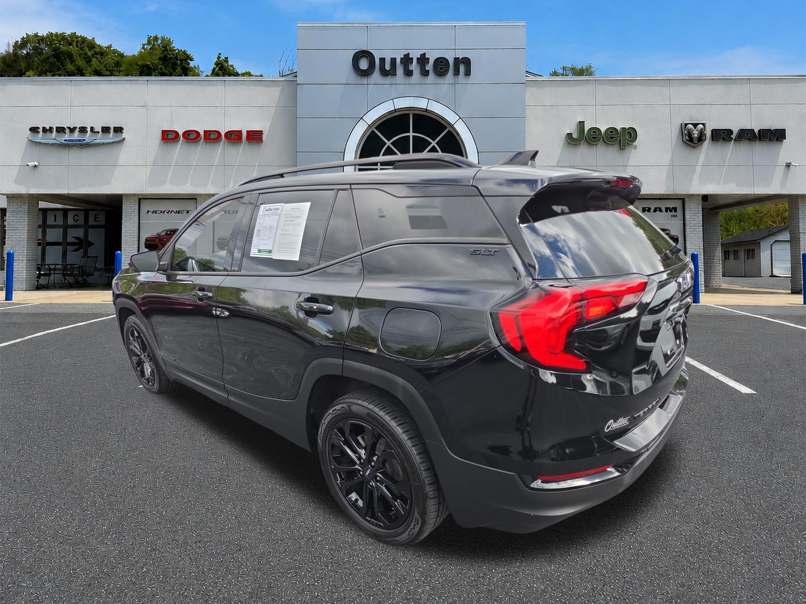 Used 2020 GMC Terrain SLT w/ Elevation Edition FWD image 6