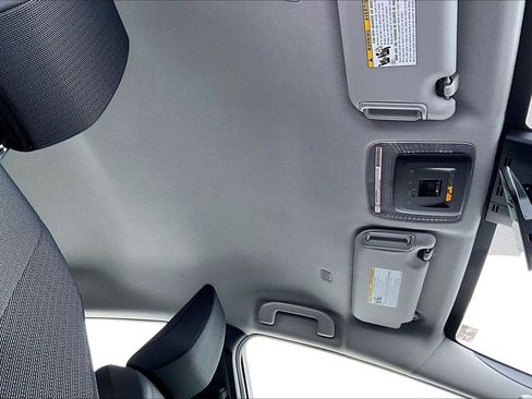 Used 2025 Toyota Prius LE image 22