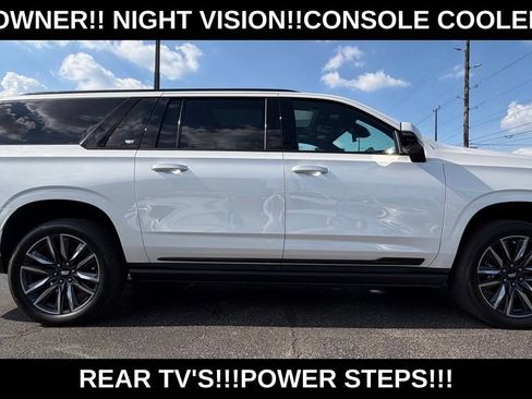 Used 2021 Cadillac Escalade ESV Sport Platinum AWD/4WD image 9