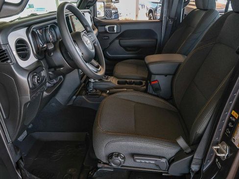 New 2026 Jeep Gladiator Sport image 10