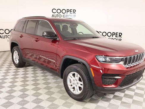 Used 2024 Jeep Grand Cherokee Laredo w/ Luxury Tech Group I AWD/4WD image 1
