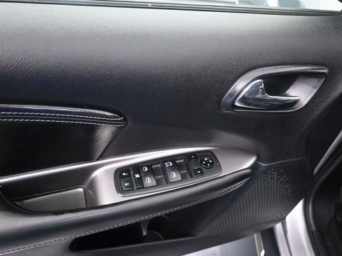 Used 2020 Dodge Journey Crossroad FWD image 11