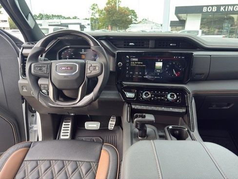 New 2025 GMC Sierra 1500 AT4 w/ AT4 Premium Package AWD/4WD image 14