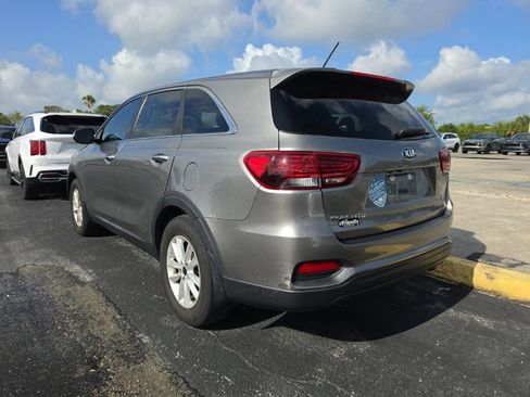 Used 2019 Kia Sorento FWD image 8
