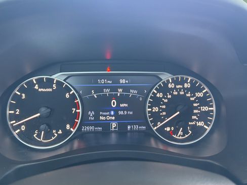 Certified 2024 Nissan Altima 2.5 SR w/ SR Premium Package AWD/4WD image 10