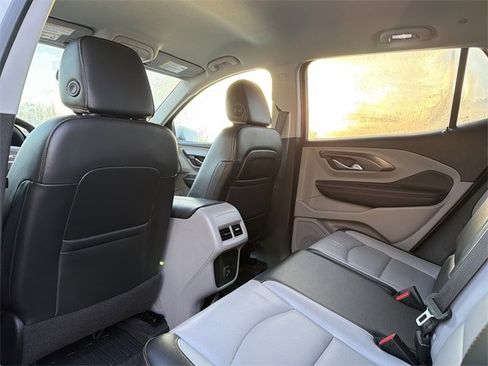 Used 2020 GMC Terrain SLT w/ Preferred Package image 13