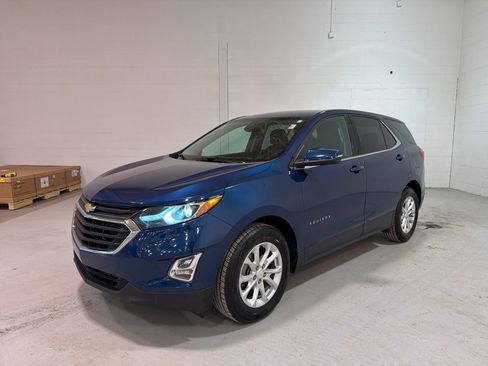Used 2019 Chevrolet Equinox LT w/ Driver Convenience Package image 7