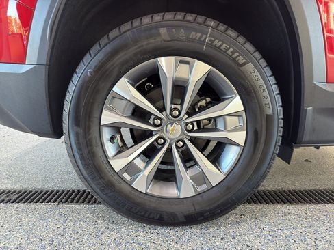 New 2026 Chevrolet Equinox LT w/ Convenience Package II image 32