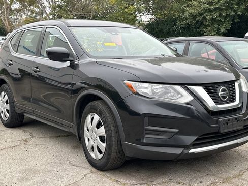 Used 2019 Nissan Rogue S FWD image 2