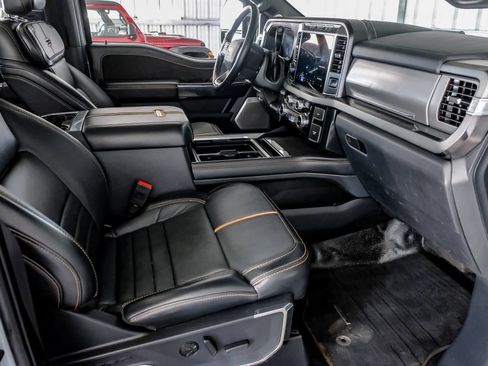 Used 2024 Ford F250 Platinum AWD/4WD image 13