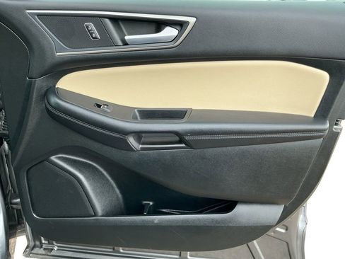 Used 2023 Ford Edge SEL image 16