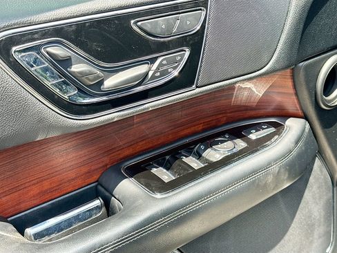 Used 2021 Lincoln Navigator Reserve AWD/4WD image 19