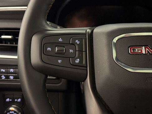 Used 2024 GMC Yukon AT4 w/ AT4 Premium Package AWD/4WD image 16