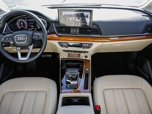Used 2023 Audi Q5 2.0T Premium Plus w/ Premium Plus Package AWD/4WD image 12