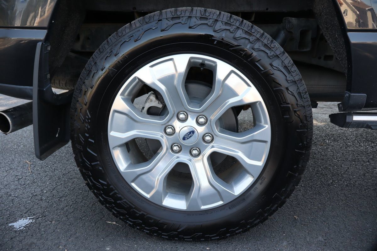 Used 2023 Ford F150 Platinum w/ FX4 Off-Road Package AWD/4WD image 43