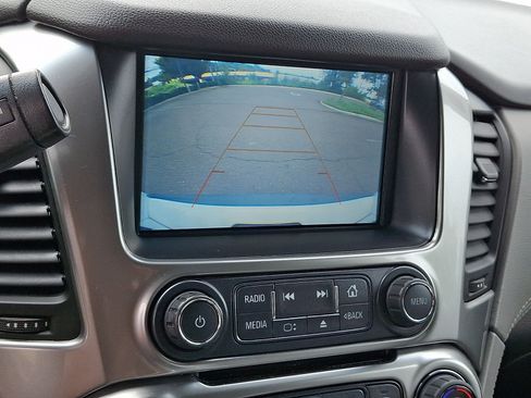 Used 2019 Chevrolet Tahoe LT AWD/4WD image 18
