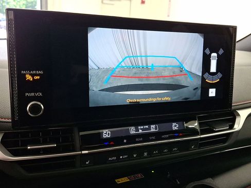 Used 2025 Toyota Sienna XSE image 15