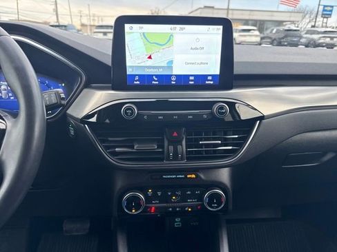 Used 2022 Ford Escape Titanium image 19