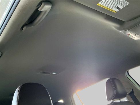 Used 2022 Volkswagen Atlas SE FWD image 13