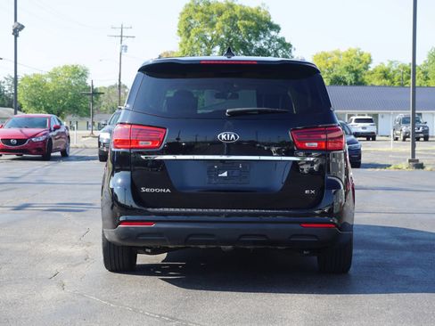 Used 2019 Kia Sedona EX FWD image 6