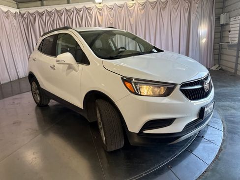 Used 2019 Buick Encore Preferred AWD/4WD image 2
