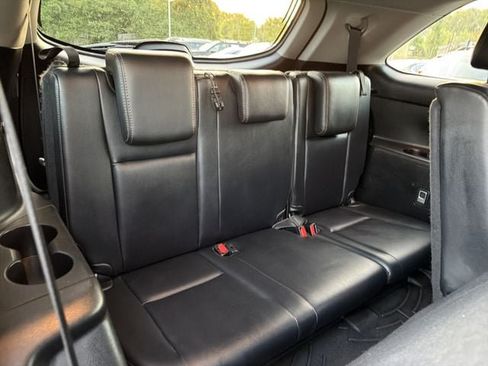 Used 2018 Toyota Highlander XLE FWD image 16