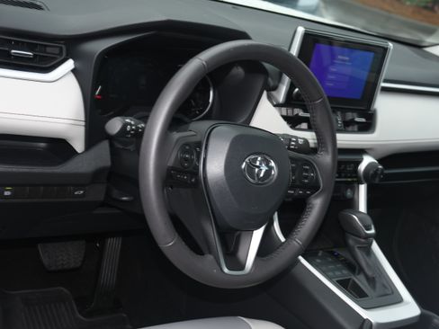 Certified 2025 Toyota RAV4 XLE Premium AWD/4WD image 9