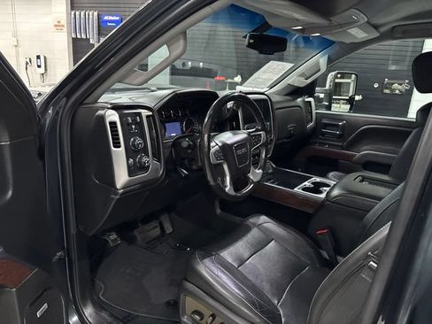 Used 2018 GMC Sierra 2500 SLT w/ Duramax Plus Package AWD/4WD image 11
