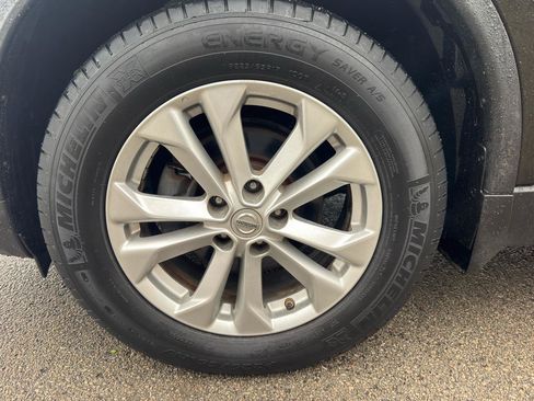 Used 2016 Nissan Rogue SV FWD image 10