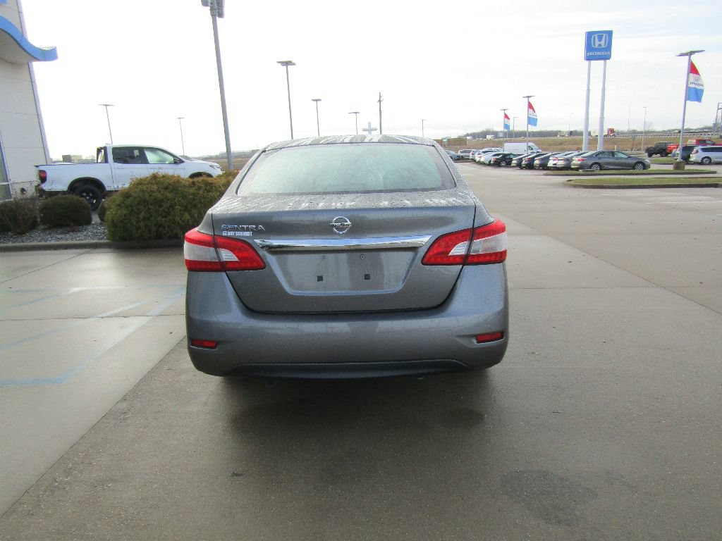 Used 2015 Nissan Sentra S FWD image 5
