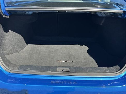 Used 2022 Nissan Sentra SV image 17