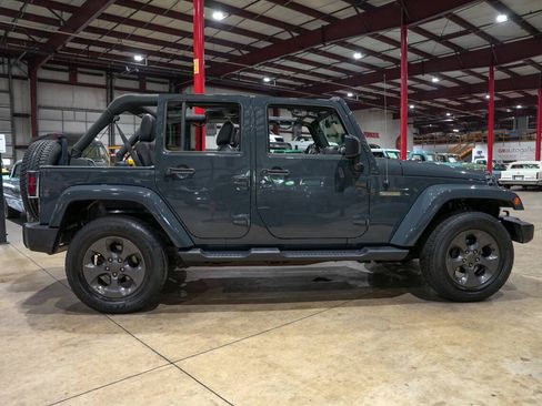 Used 2017 Jeep Wrangler Unlimited Sport AWD/4WD image 10