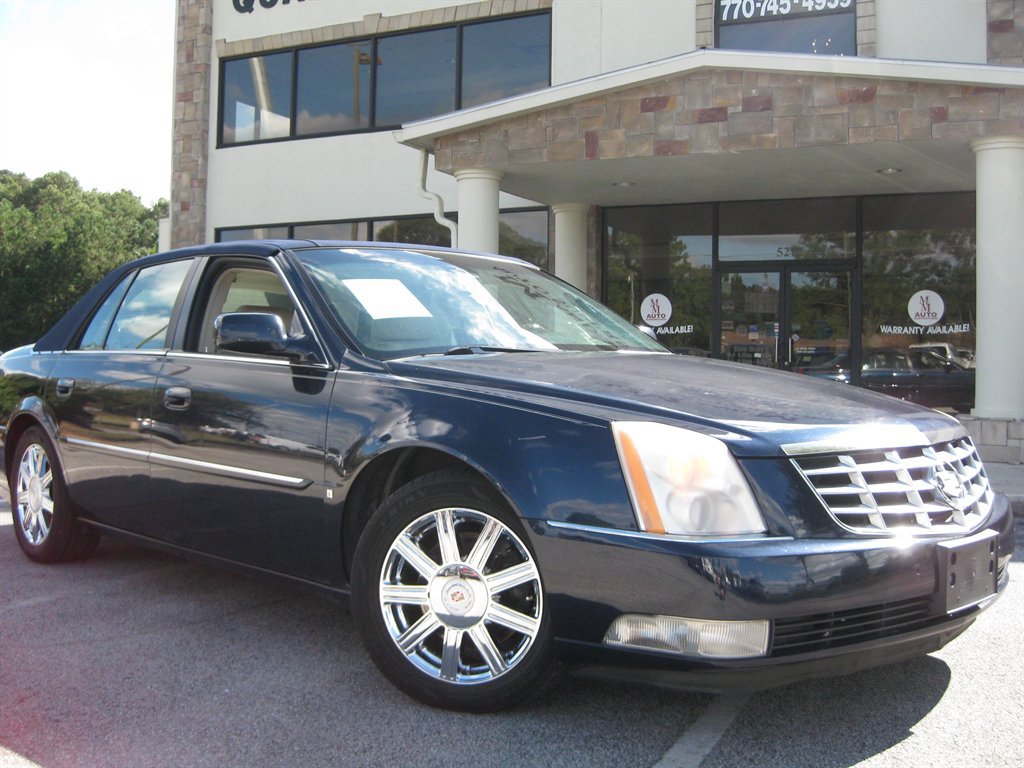 Used 2007 Cadillac DTS Luxury II FWD image 2