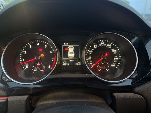 Used 2017 Volkswagen Jetta GLI image 1