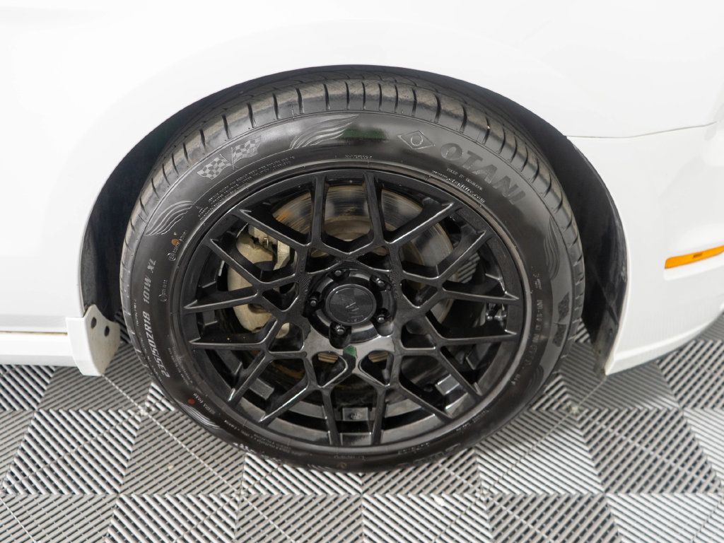 Used 2014 Ford Mustang GT RWD image 29