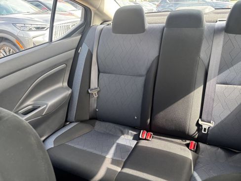 Used 2025 Nissan Versa SV FWD image 36