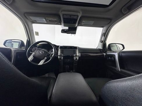 Used 2022 Toyota 4Runner Limited AWD/4WD image 19