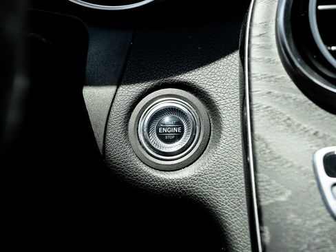 Used 2021 Mercedes-Benz C 300 Sedan image 23