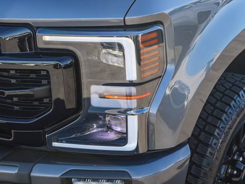 Used 2022 Ford F350 Lariat w/ Black Appearance Package image 5