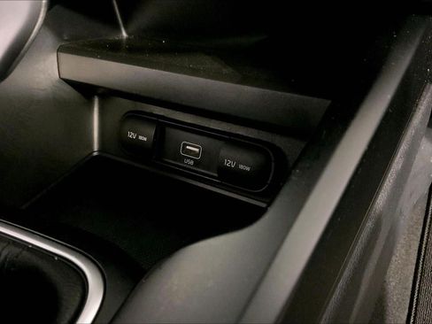 Used 2020 Kia Soul S FWD image 34