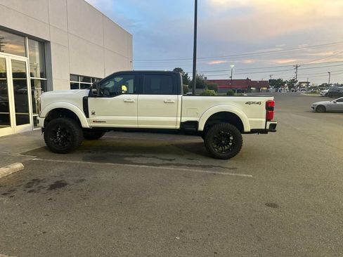 Used 2024 Ford F250 Lariat w/ Lariat Ultimate Package AWD/4WD image 7