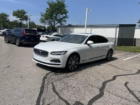 Used 2025 Volvo S90 B6 Ultra AWD/4WD image 2