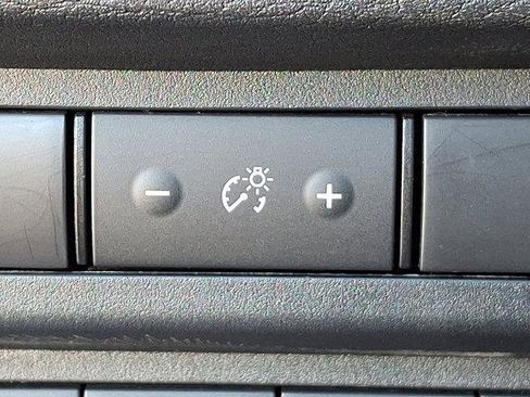 Used 2023 Mitsubishi Outlander SE image 23