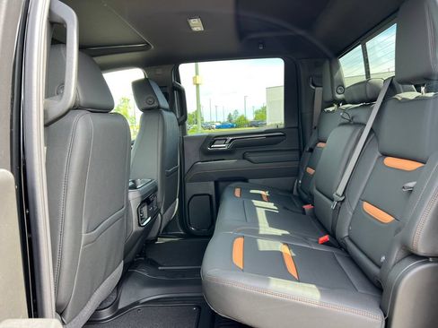New 2026 GMC Sierra 2500 AT4 w/ AT4 Premium Plus Package AWD/4WD image 5